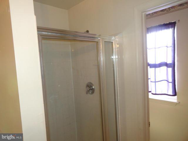 7009 Presley Road Lanham, MD 20706 - Photo 11 of 15 Bath (Master)