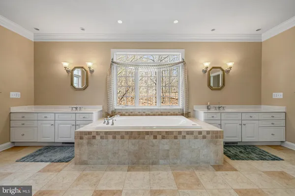 $1,250,000 | 8986 Woodward Road, Marshall, VA 20115