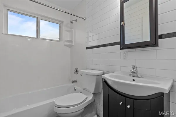 $1,525,000 | 5225 Southwest Avenue, St. Louis, MO 63139
