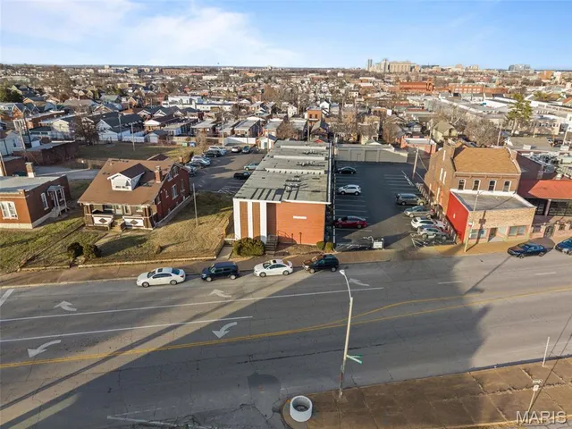 $1,600,000 | 5225 Southwest Avenue, St. Louis, MO 63139