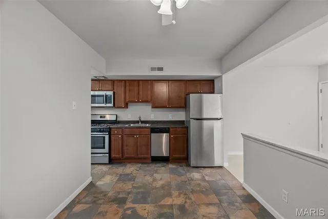 $1,600,000 | 5225 Southwest Avenue, St. Louis, MO 63139