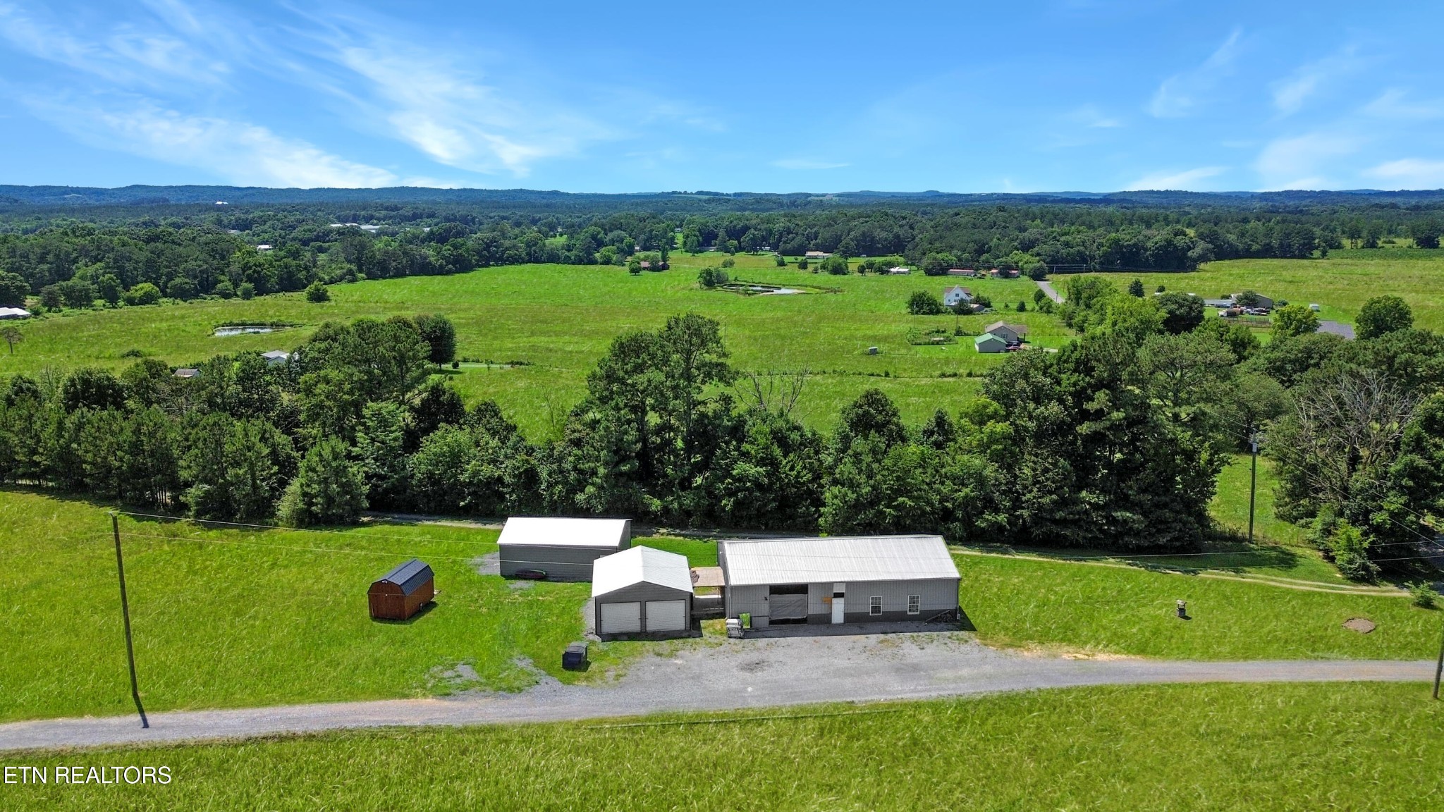 320 Harris Road Old Fort, TN 37362 - Photo 4 of 41