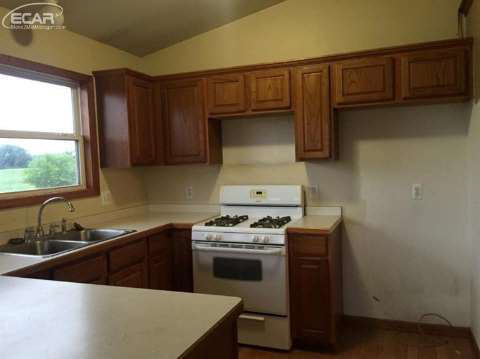 11655 Lehring Road Byron, MI 48418 - Photo 8 of 12 20445367-7.JPG
