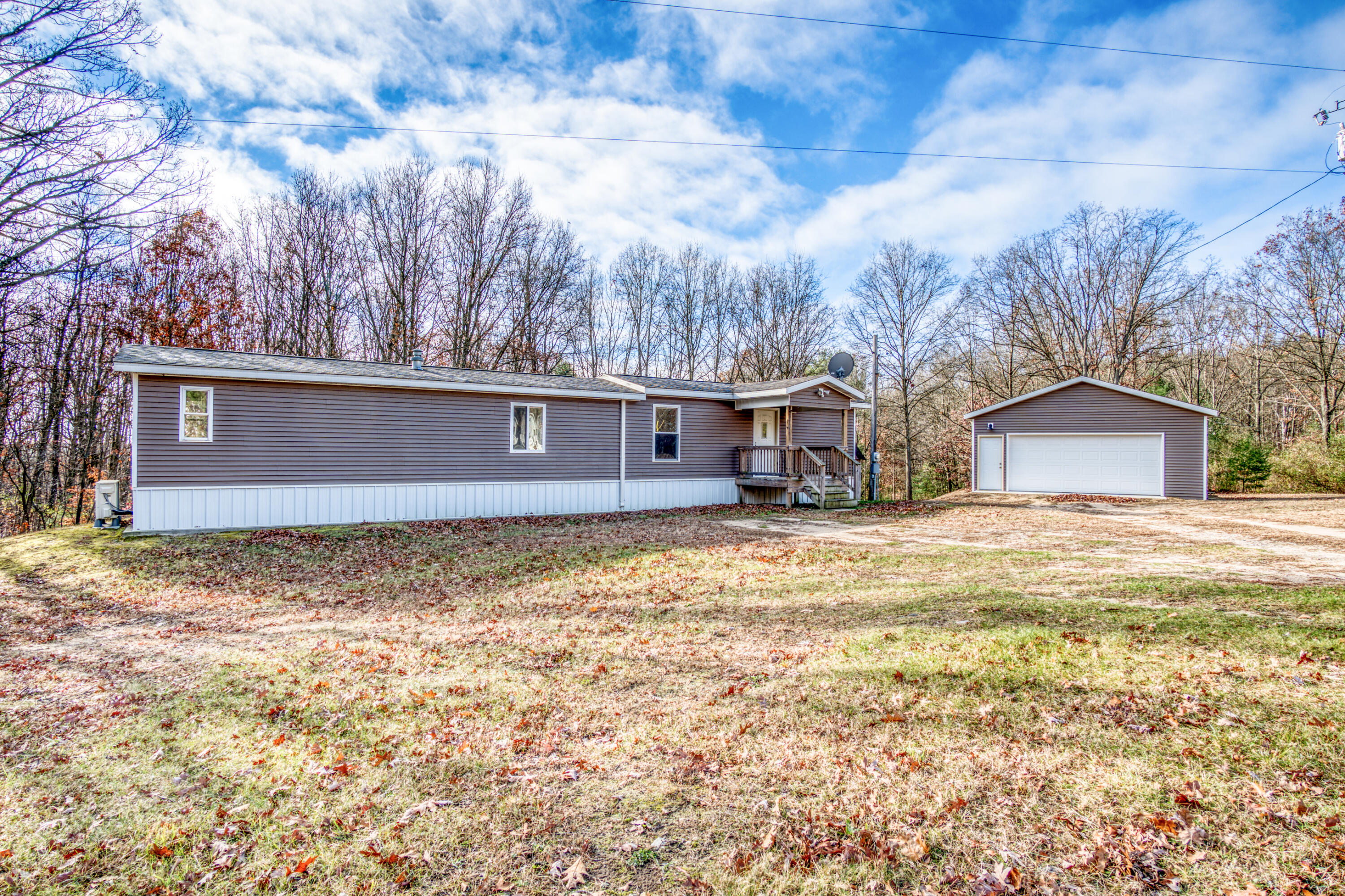 17193 3 Mile Road Morley, MI 49336 - Photo 1 of 13 DSC02074_15