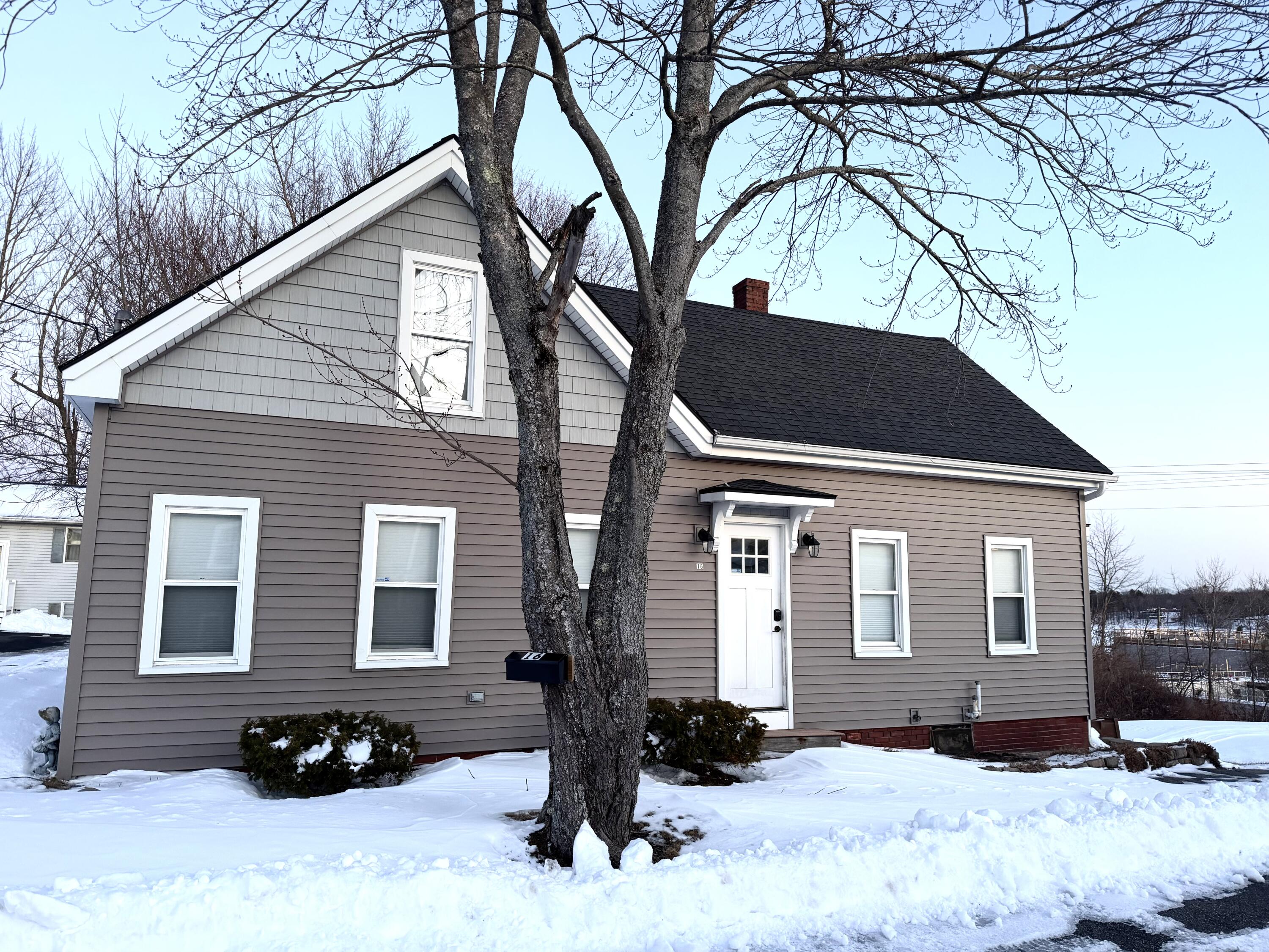 16 Bartlett Street Saco, ME 04072 - Photo 3 of 23 IMG_1066