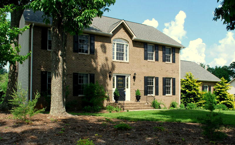 142 Piper Glenn Blue Ridge, VA 24064 - Photo 3 of 46 a view of a yard in front of house