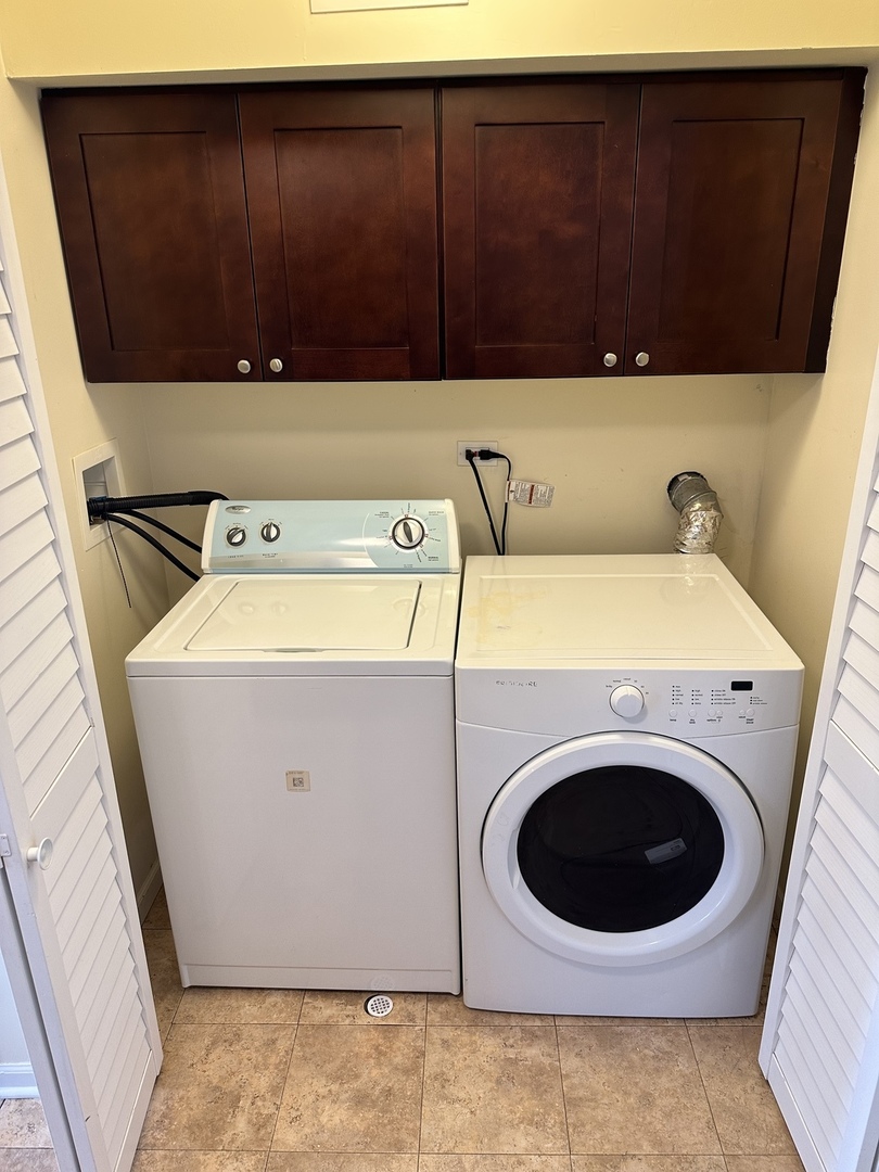 Undisclosed Address Burbank, IL 60459 - Photo 15 of 15