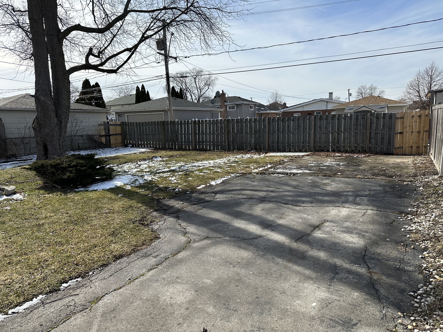 Undisclosed Address Burbank, IL 60459 - Photo 2 of 15