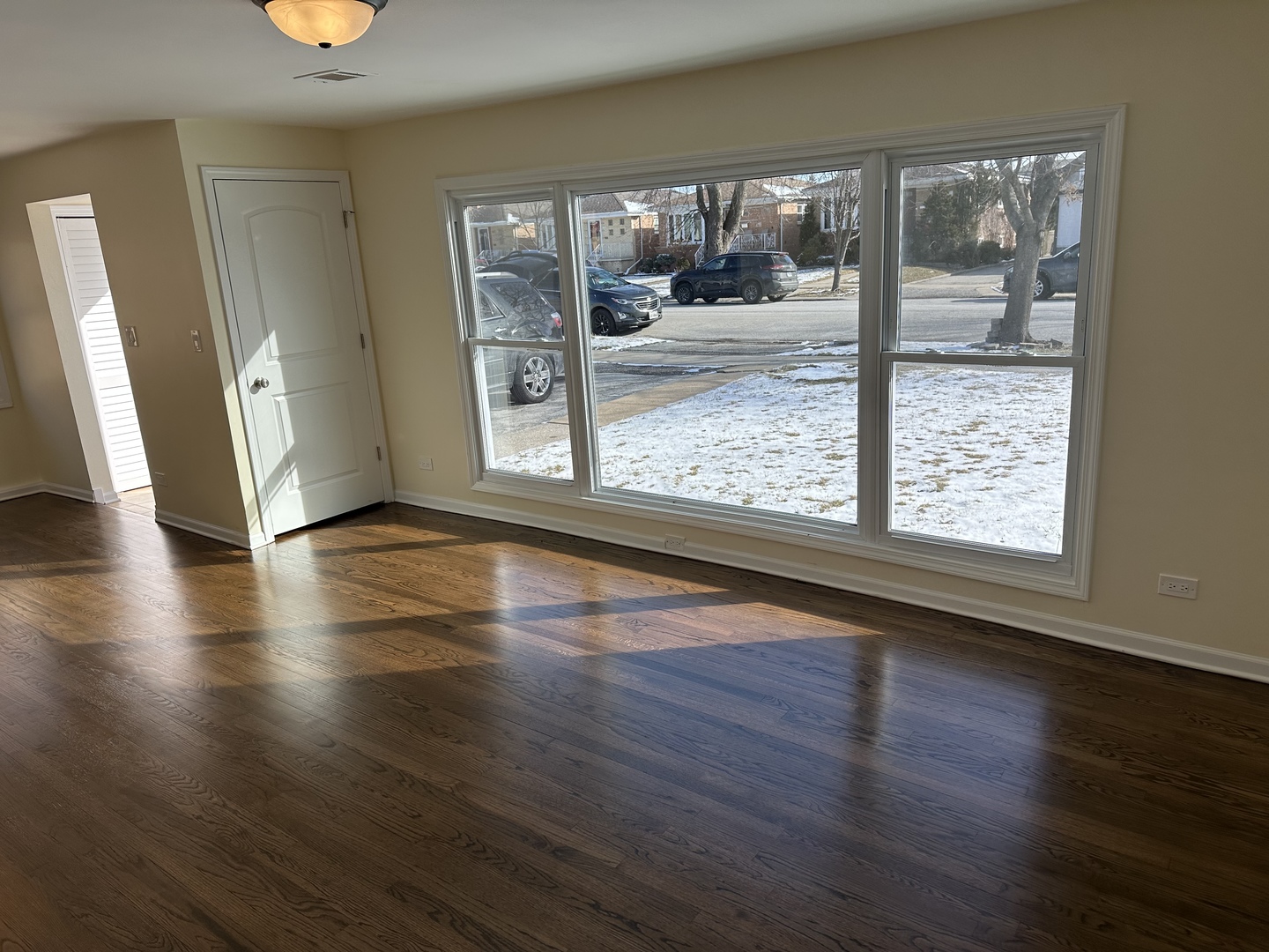 Undisclosed Address Burbank, IL 60459 - Photo 4 of 15