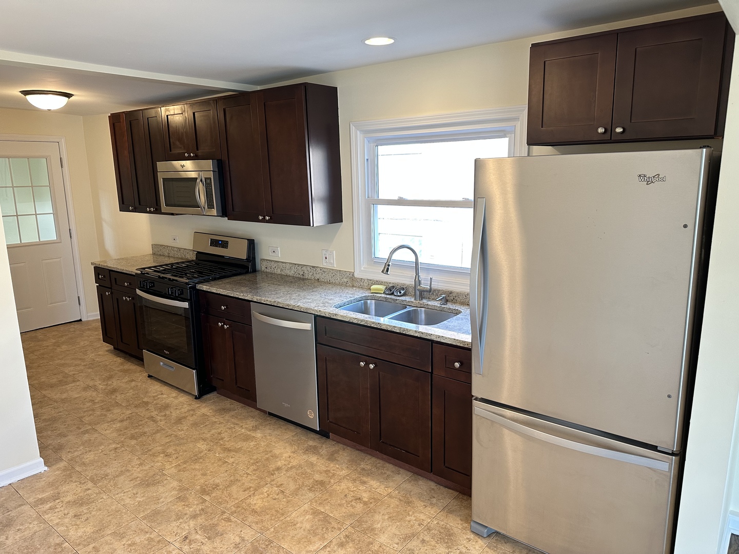 Undisclosed Address Burbank, IL 60459 - Photo 6 of 15