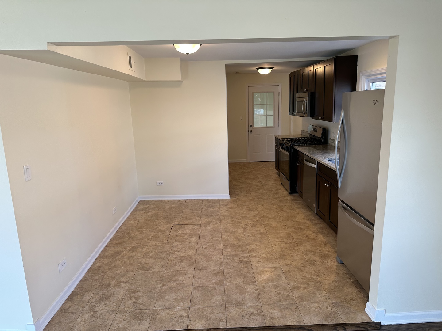 Undisclosed Address Burbank, IL 60459 - Photo 7 of 15