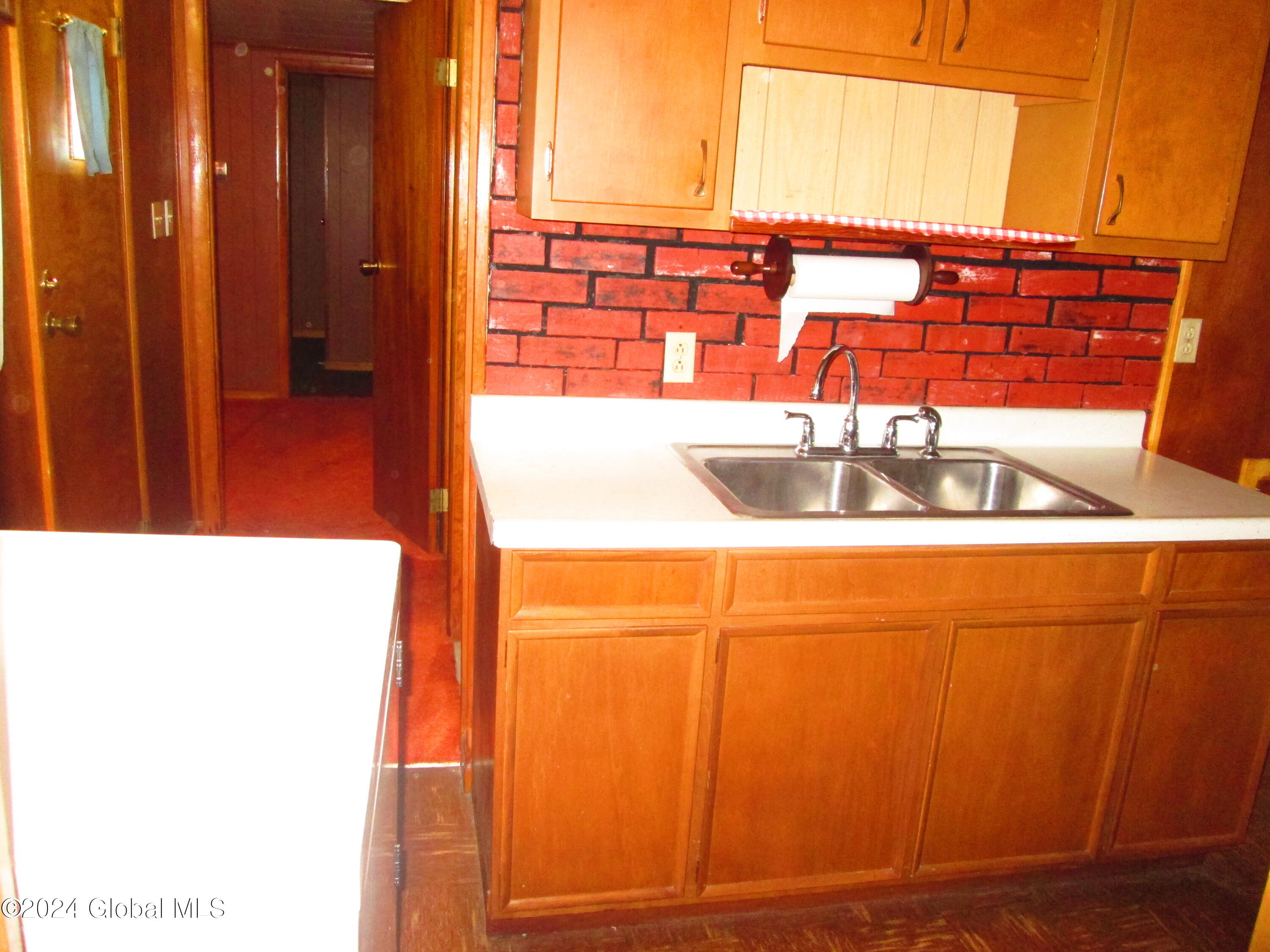 511 Chiswell Road Schenectady, NY 12304 - Photo 12 of 19 080