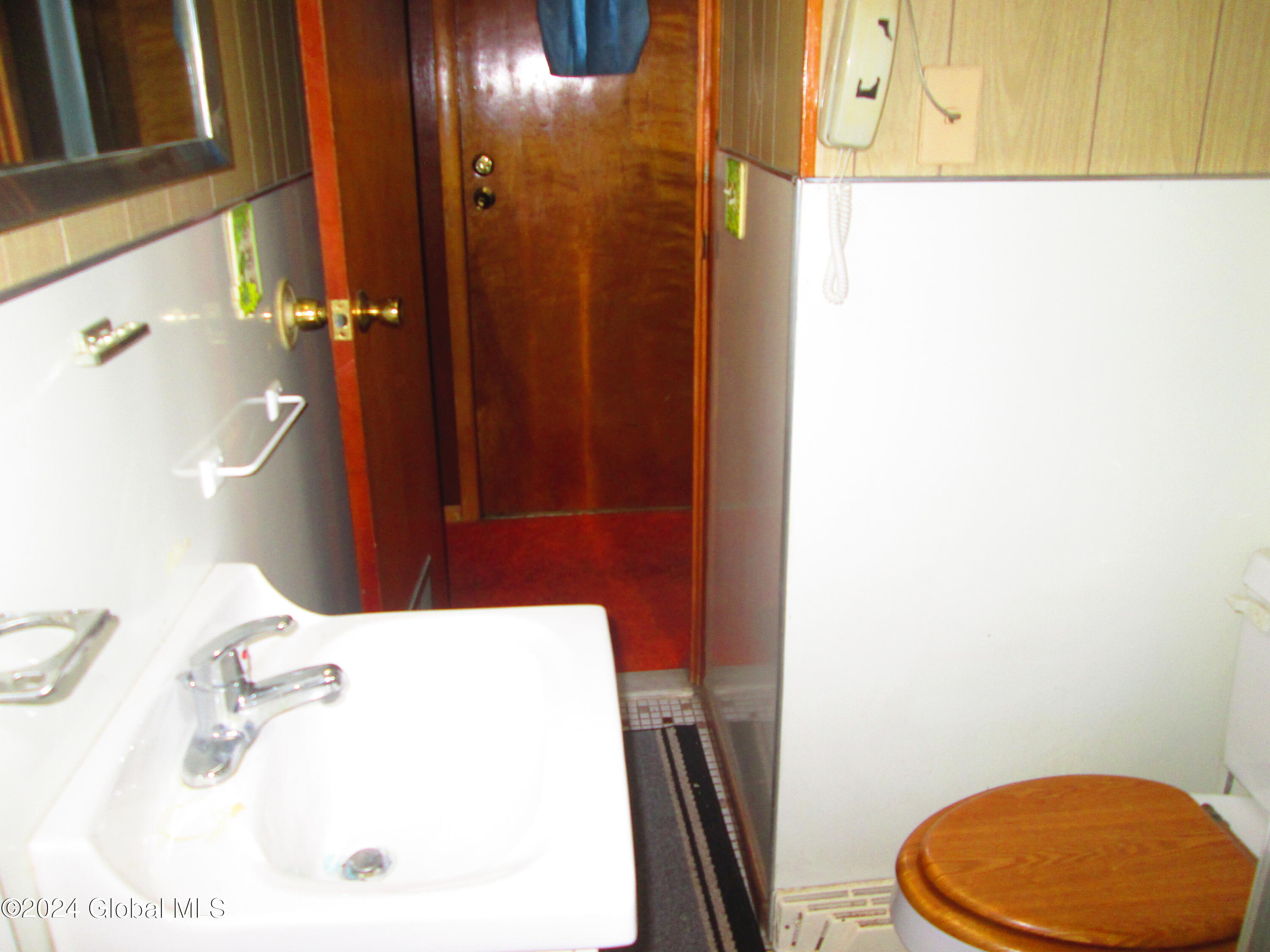 511 Chiswell Road Schenectady, NY 12304 - Photo 15 of 19 067