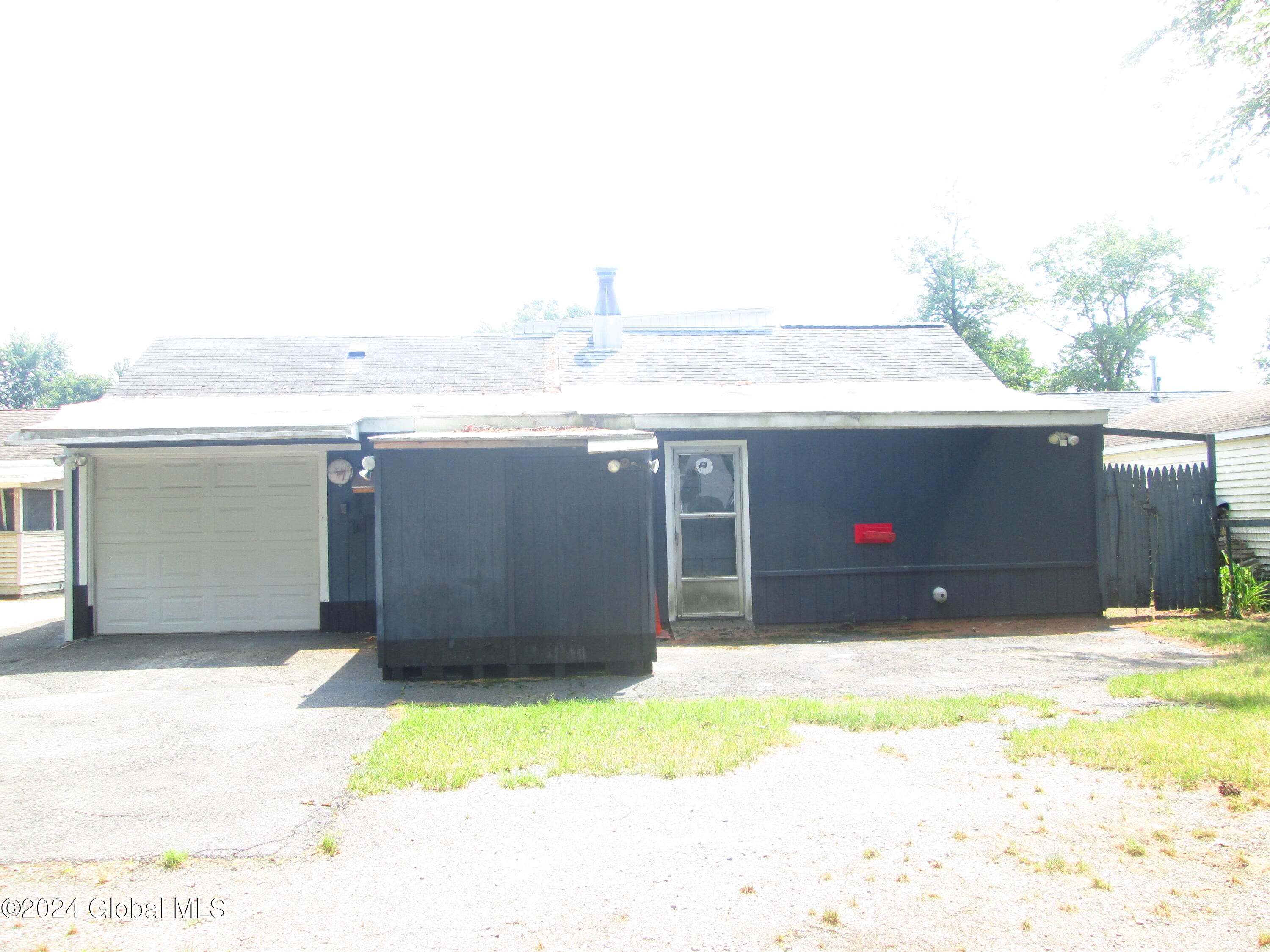 511 Chiswell Road Schenectady, NY 12304 - Photo 6 of 19 097