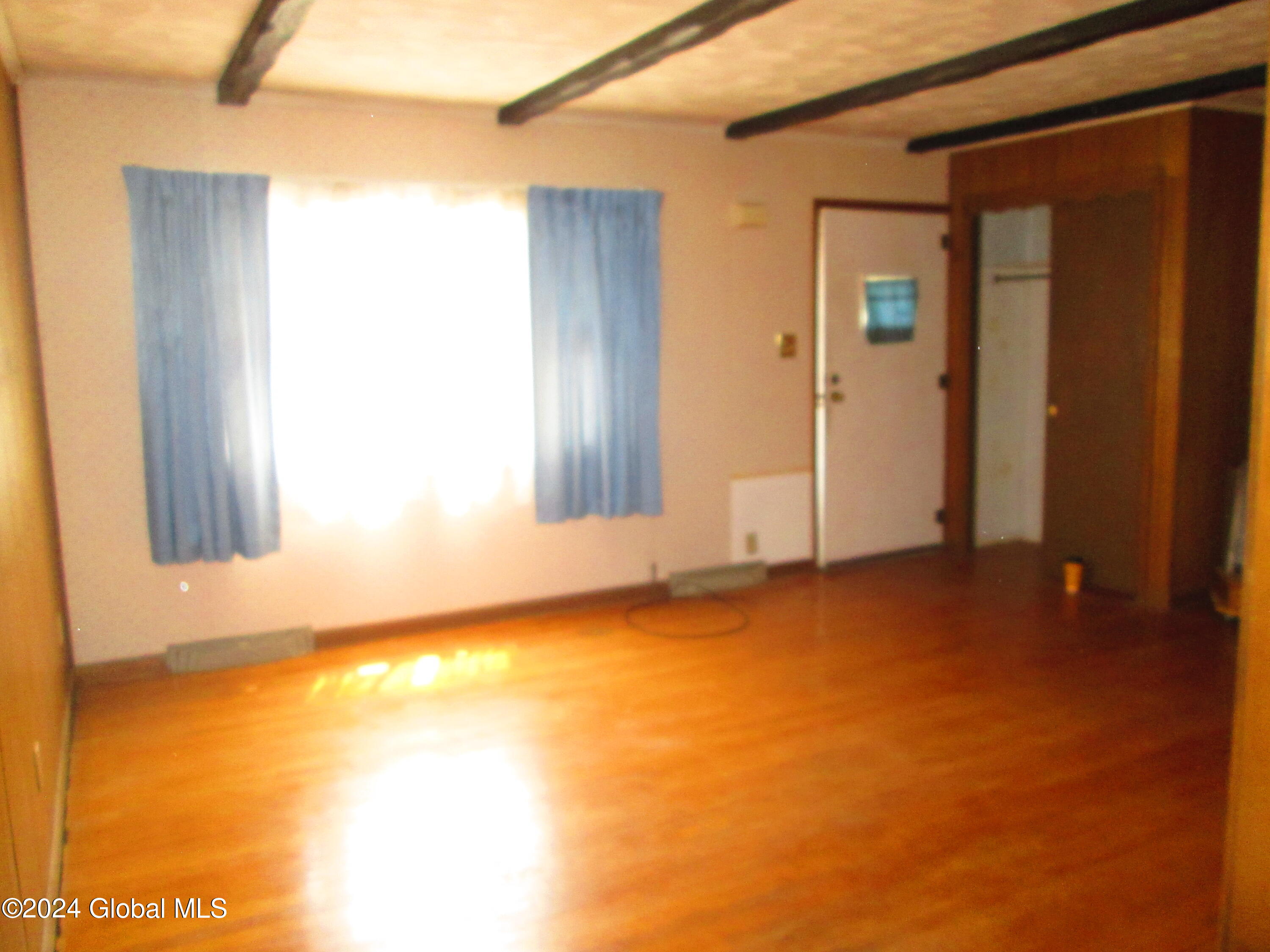 511 Chiswell Road Schenectady, NY 12304 - Photo 10 of 19 077