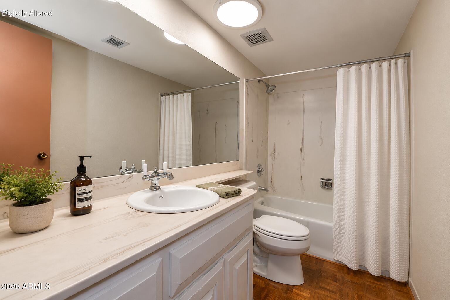 509 East Boca Raton Road Phoenix, AZ 85022 - Photo 26 of 38 VS Hall Bath