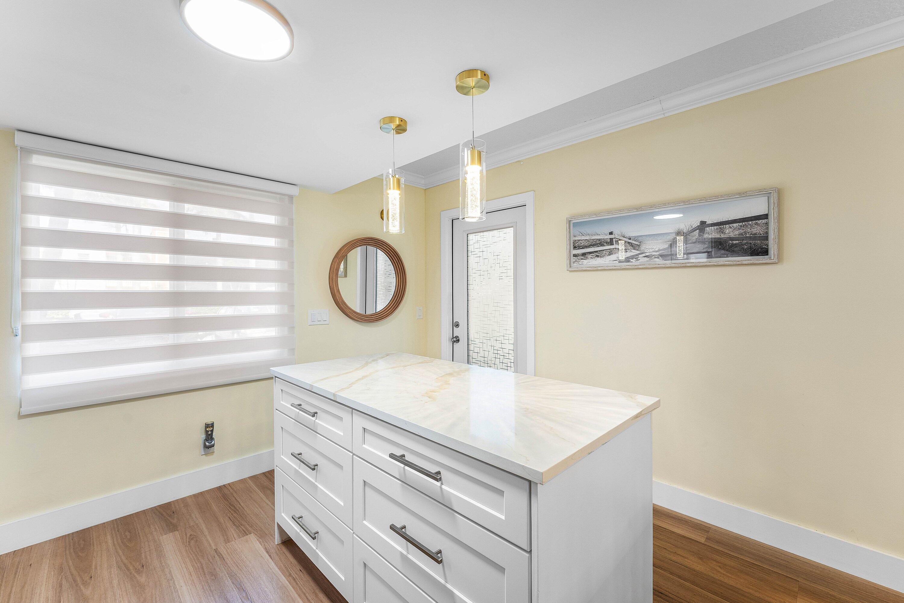 1019 Guildford East Boca Raton, FL 33434 - Photo 17 of 38 016-1019GuildfordEast-BocaRaton-FL-33434