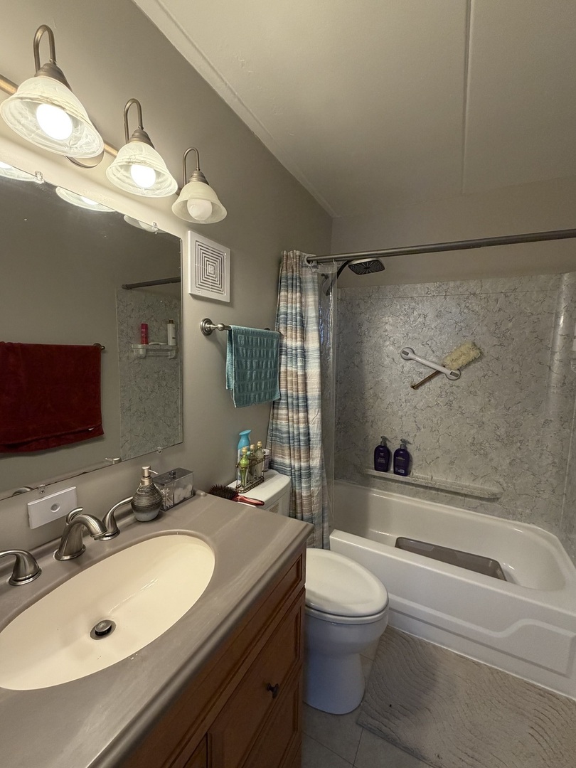 225 South Rohlwing Road, Unit 418 Palatine, IL 60074 - Photo 12 of 12