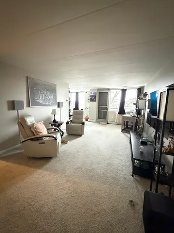 $1,900 | 225 South Rohlwing Road, Unit 418, Palatine, IL 60074