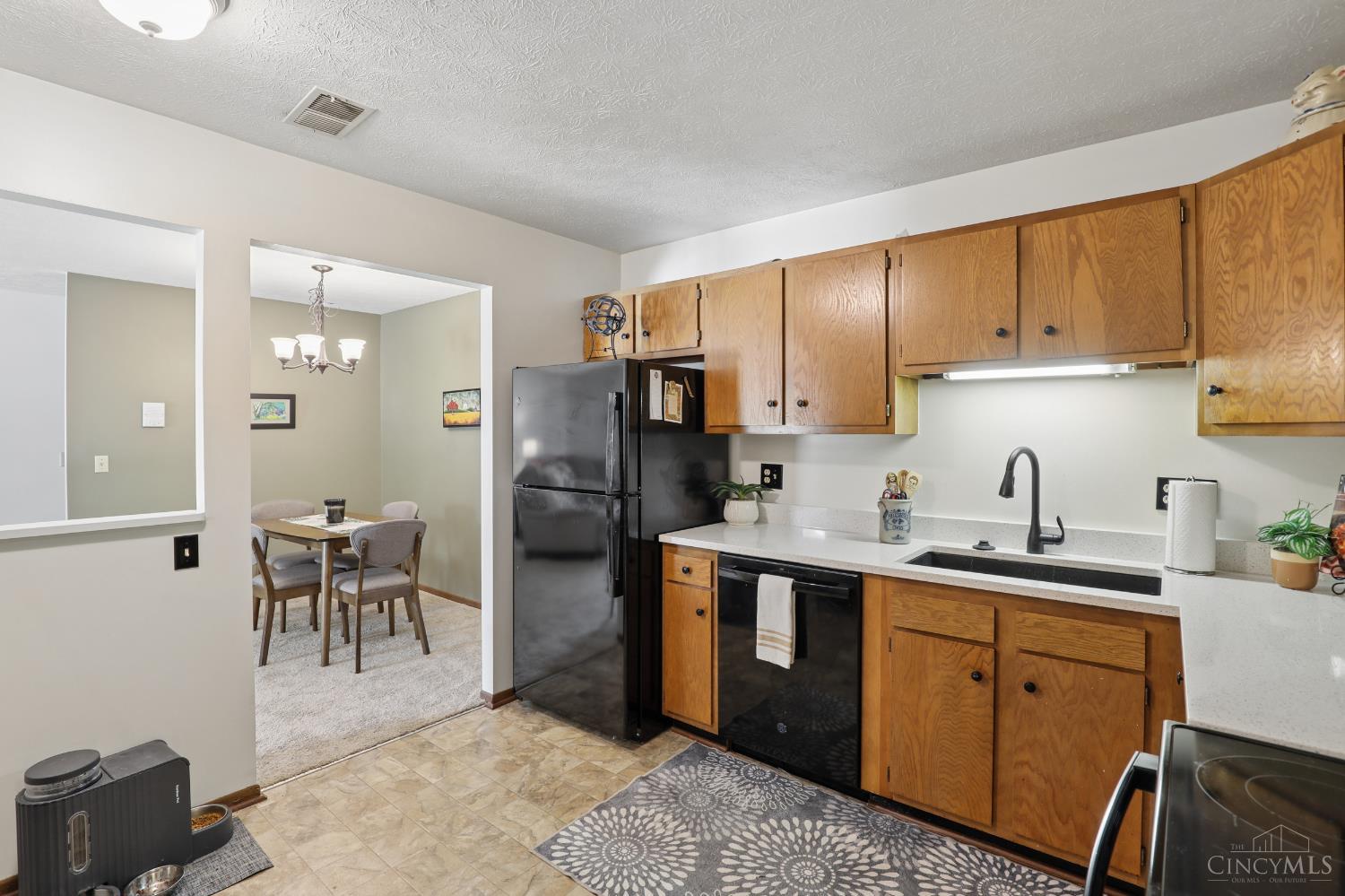 539 Davis Road, Unit 8 Cincinnati, OH 45255 - Photo 11 of 29