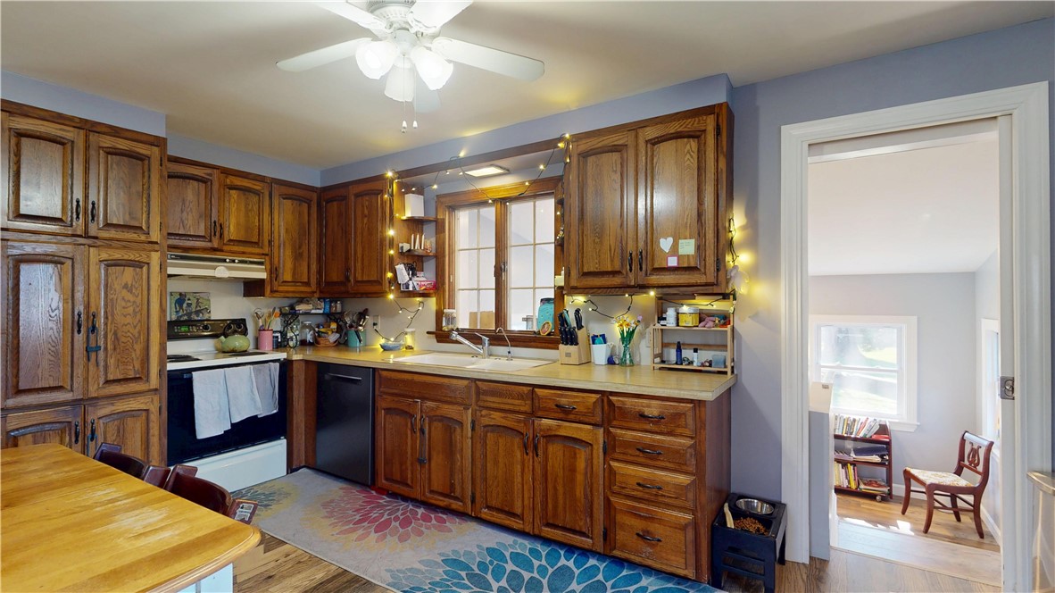 8 Penston Avenue Westerly, RI 02891 - Photo 14 of 34