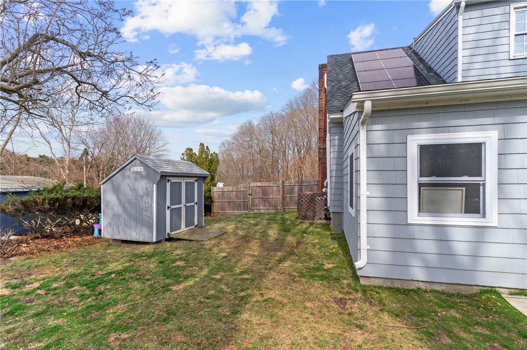 8 Penston Avenue Westerly, RI 02891 - Photo 10 of 34