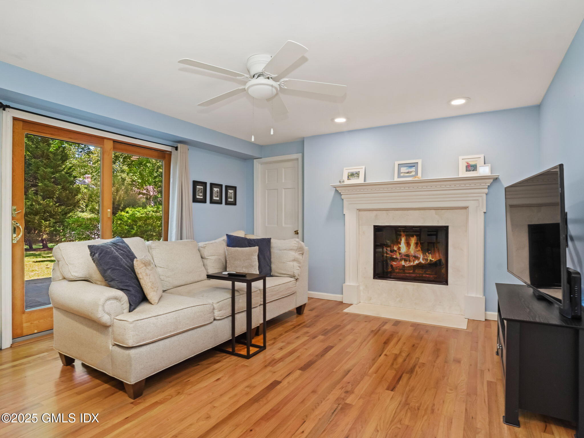 155 Riverside Avenue Riverside, CT 06878 - Photo 12 of 30 14-web-or-mls-155-riverside-ave