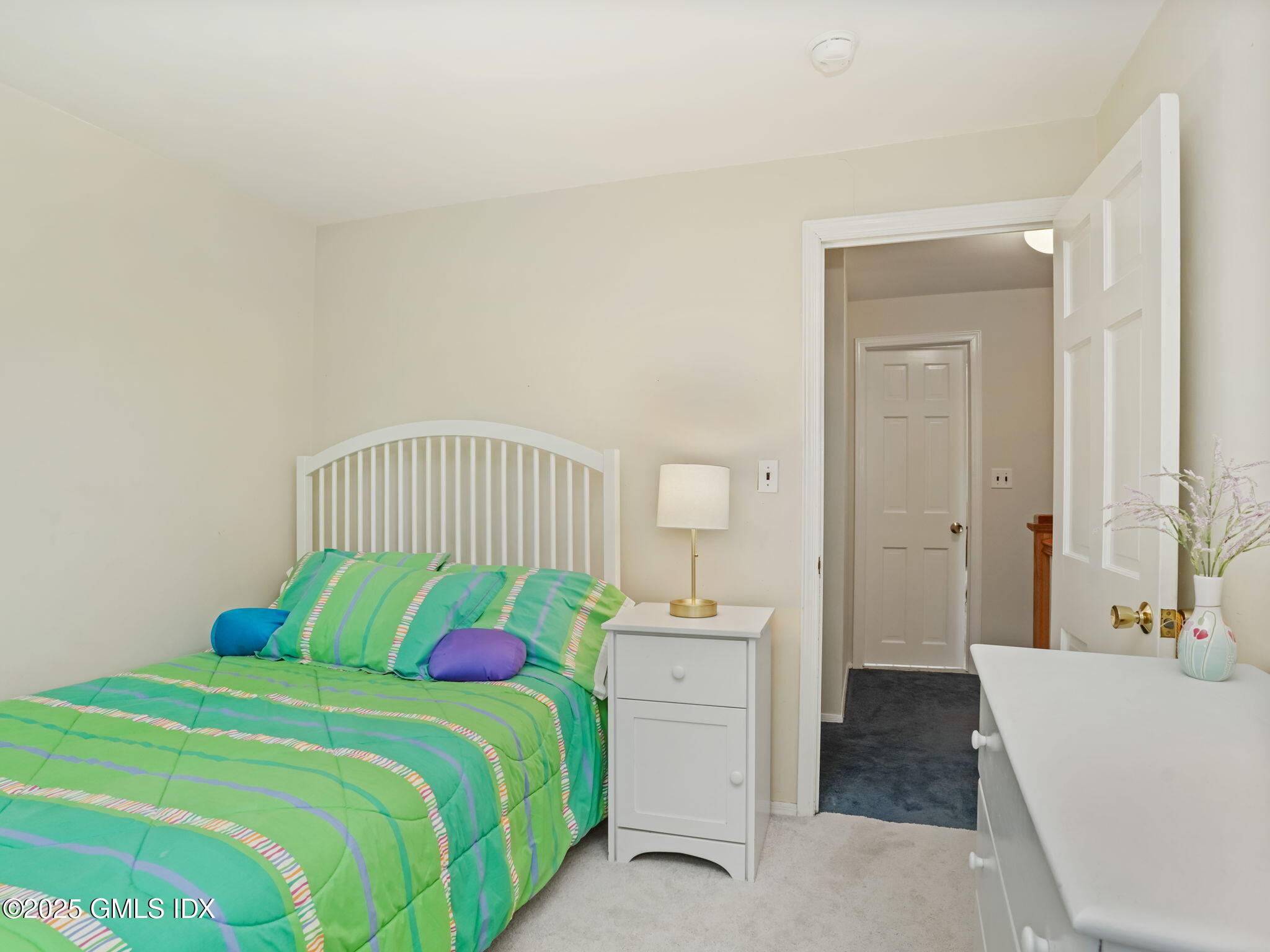 155 Riverside Avenue Riverside, CT 06878 - Photo 15 of 30 19-web-or-mls-155-riverside-ave