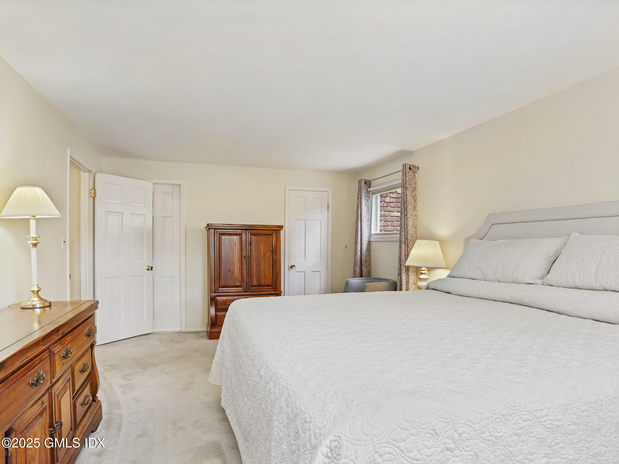 155 Riverside Avenue Riverside, CT 06878 - Photo 24 of 30 33-web-or-mls-155-riverside-ave