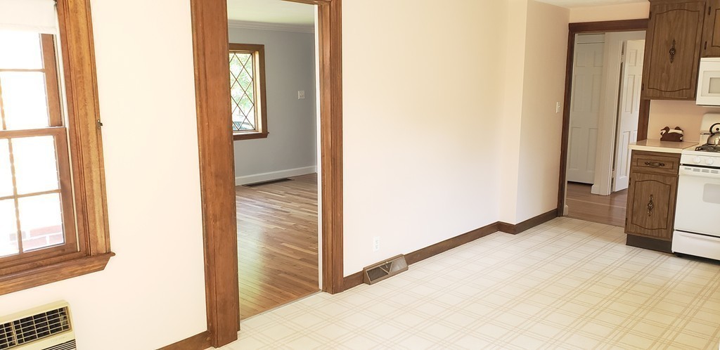 75 Ellery Road Waltham, MA 02453 - Photo 8 of 23 Gallery Image 8