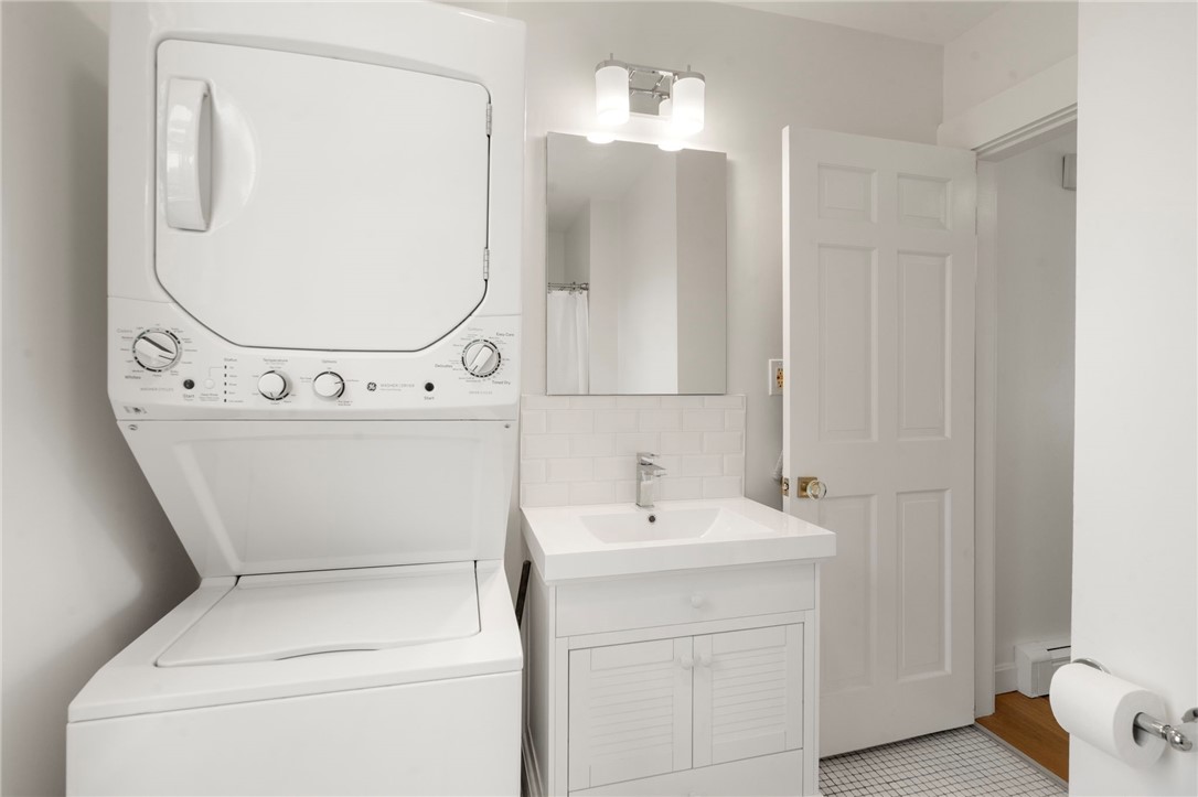 58 Washington Street, Unit 3 Newport, RI 02840 - Photo 15 of 25