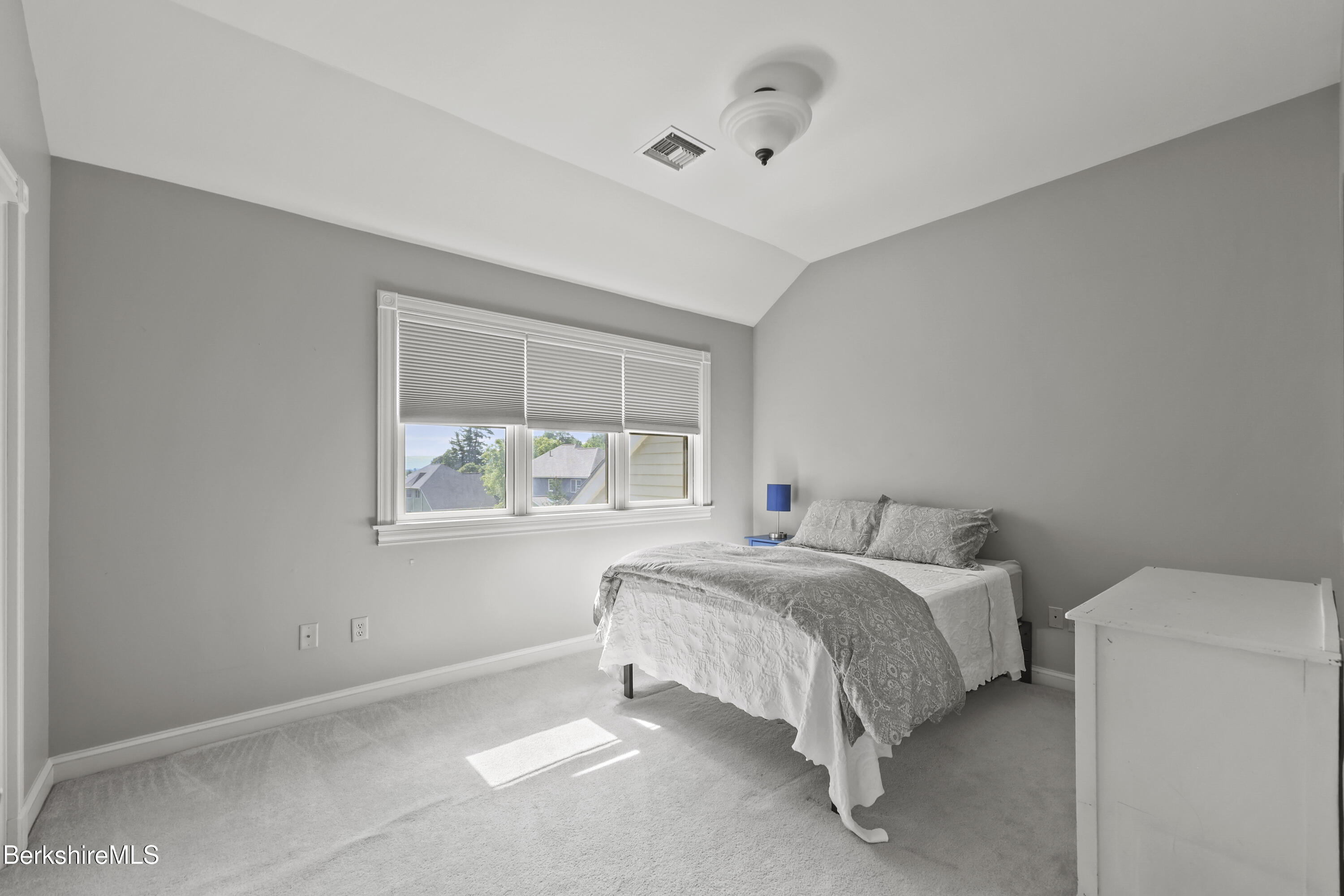 35 Meadow Ridge Drive Pittsfield, MA 01201 - Photo 56 of 81 Bedroom 3