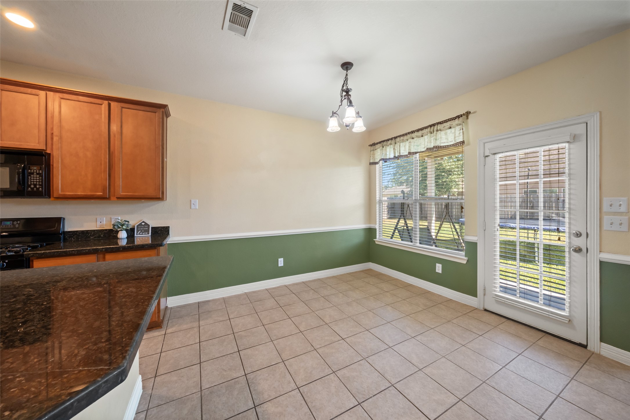 19092 Hammer Lane Porter, TX 77365 - Photo 12 of 36