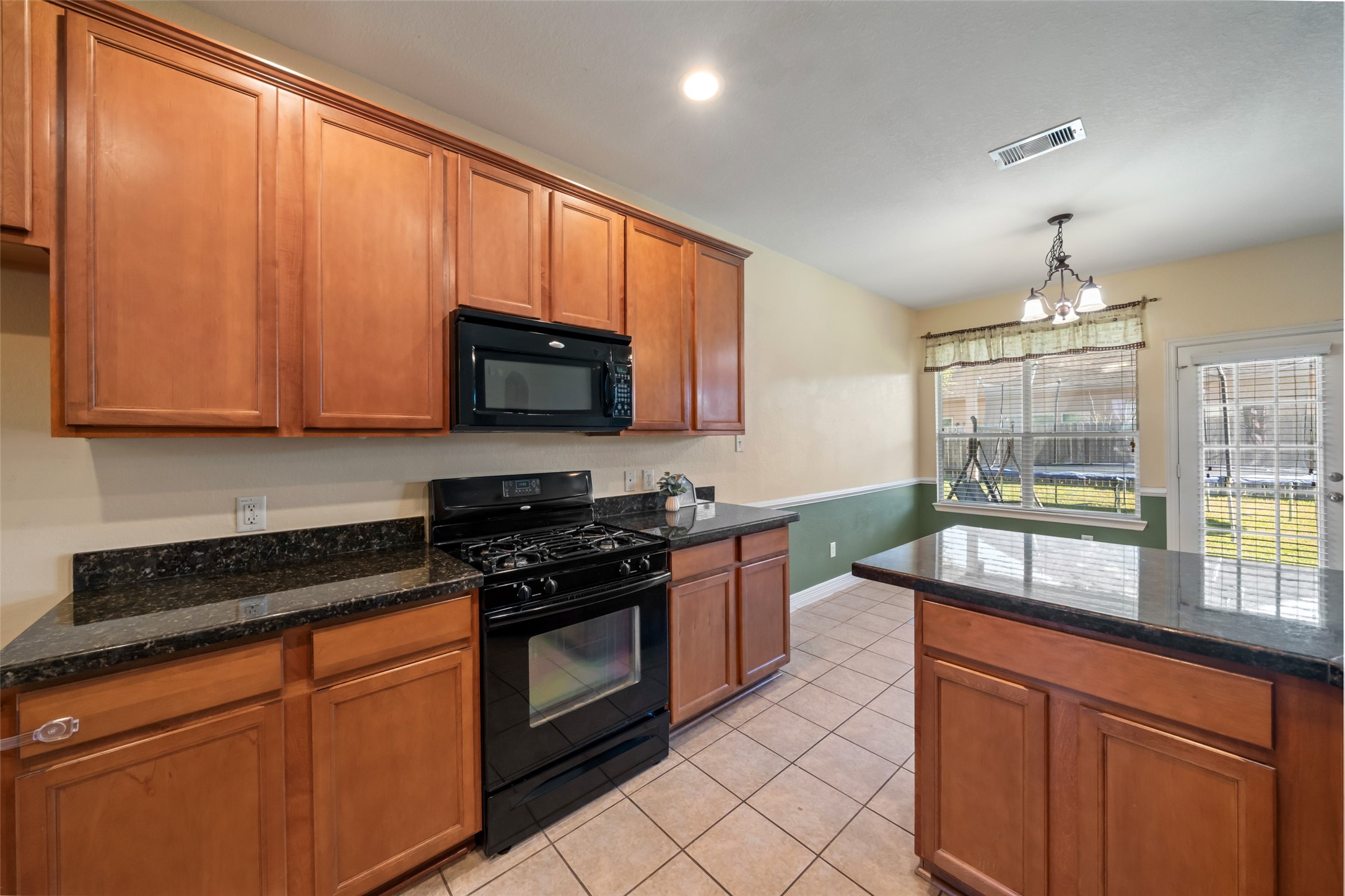 19092 Hammer Lane Porter, TX 77365 - Photo 7 of 36