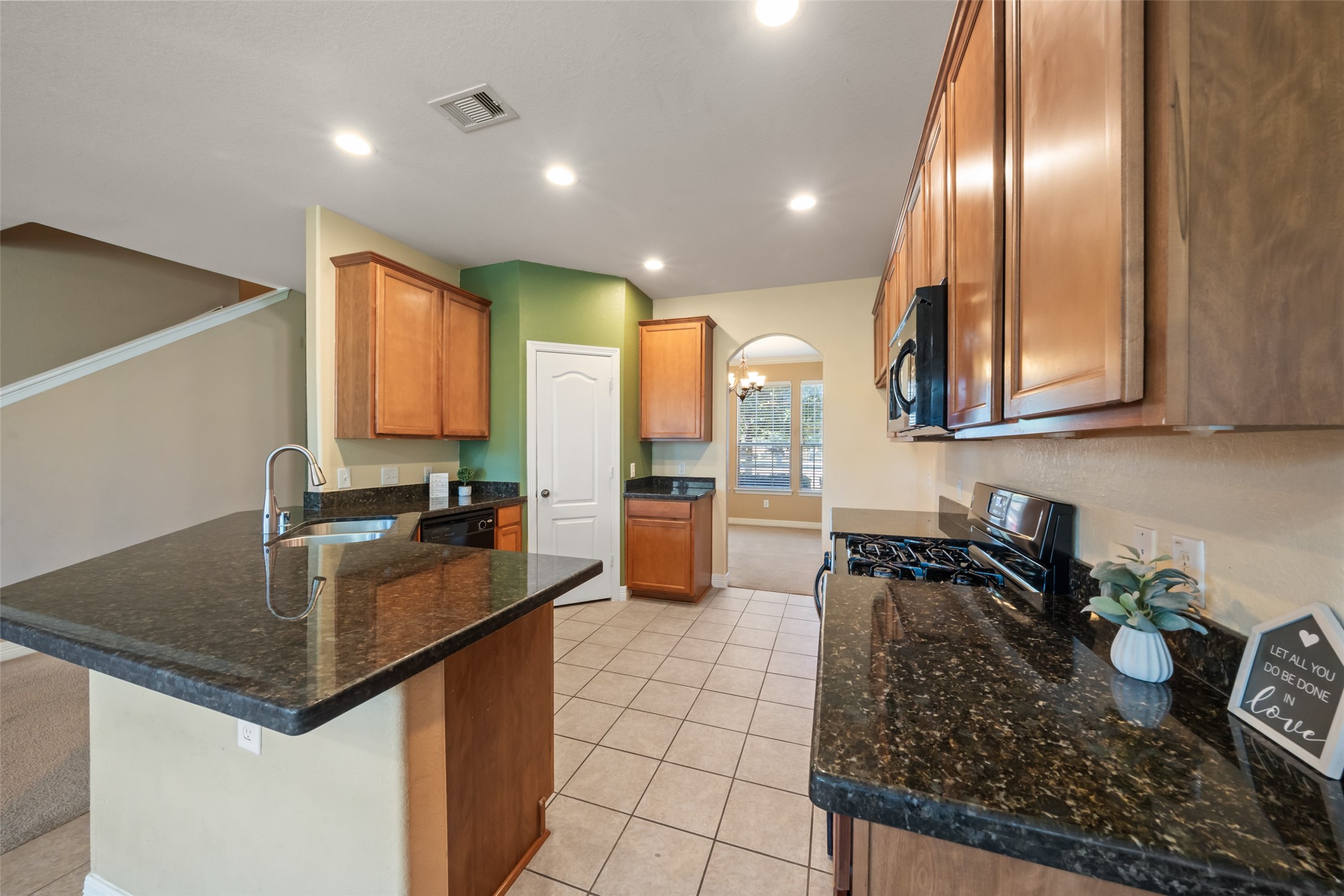 19092 Hammer Lane Porter, TX 77365 - Photo 10 of 36