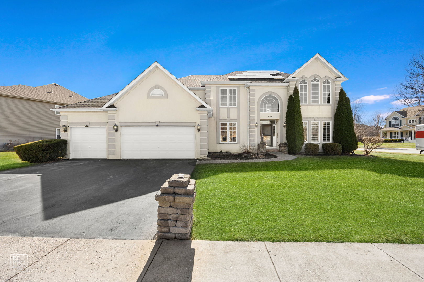 134 Timber Court Gilberts, IL 60136 - Photo 1 of 35 a front view of a house with a yard