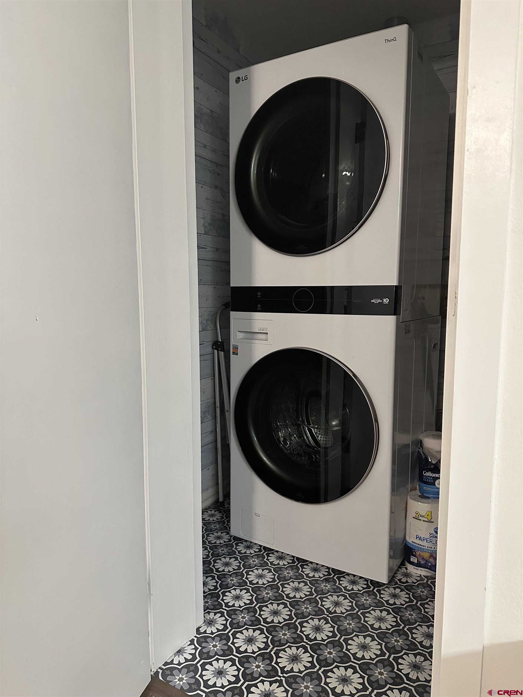 651 Gothic Road, Unit 511 Crested Butte, CO 81225 - Photo 28 of 34 a close up view of a washer and dryer