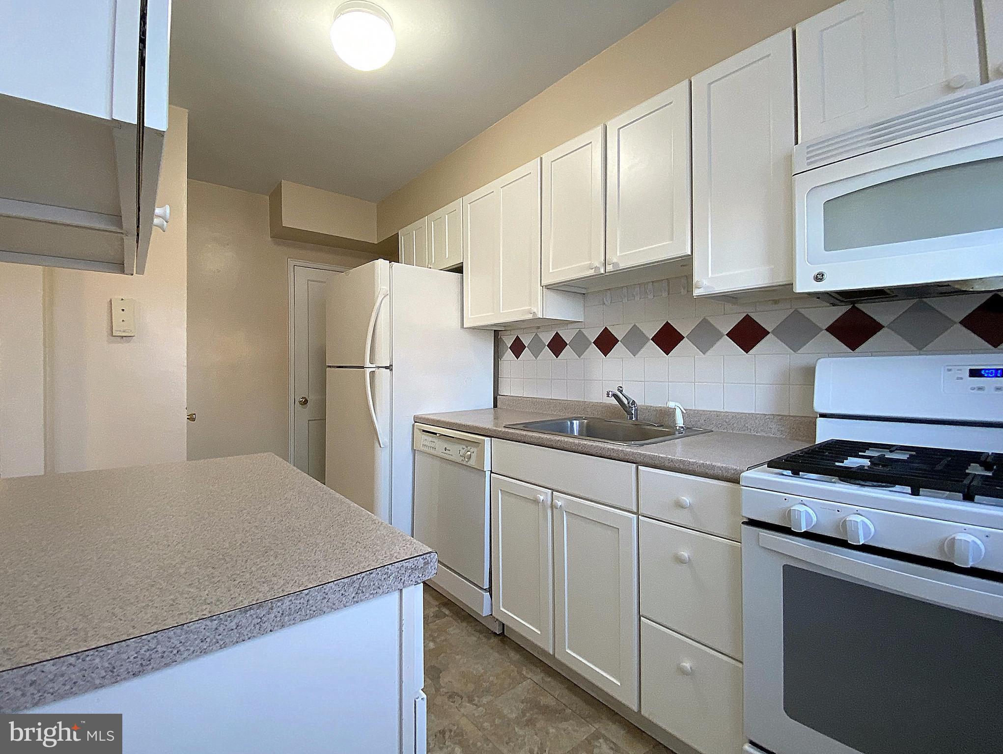 2702 Moorgate Road Baltimore, MD 21222 - Photo 22 of 80