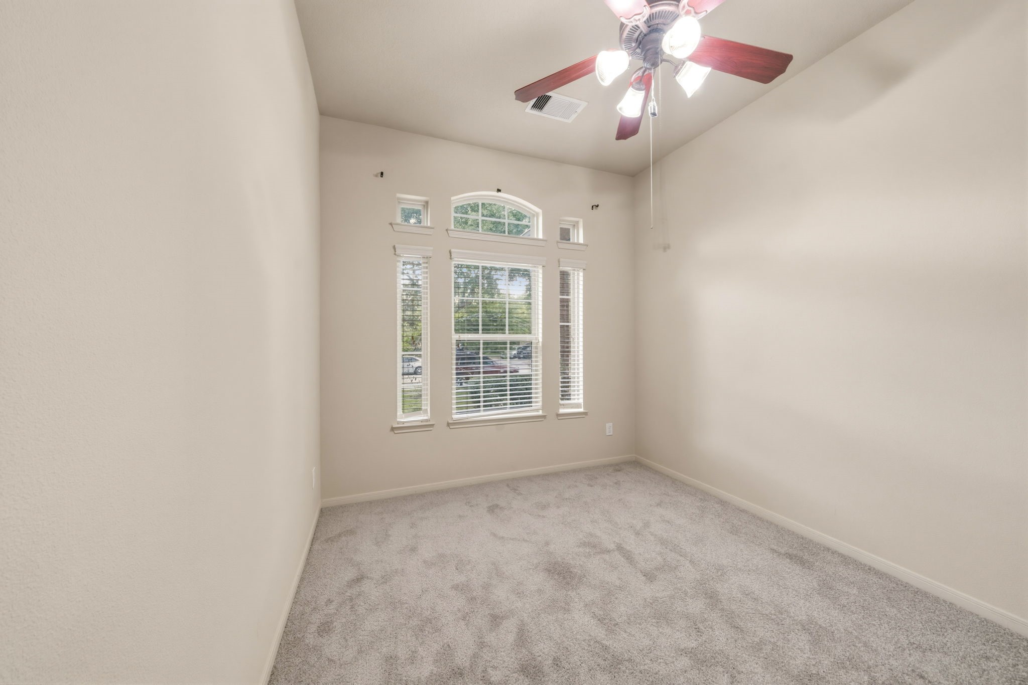 15919 Walnut Shores Drive Houston, TX 77044 - Photo 28 of 36