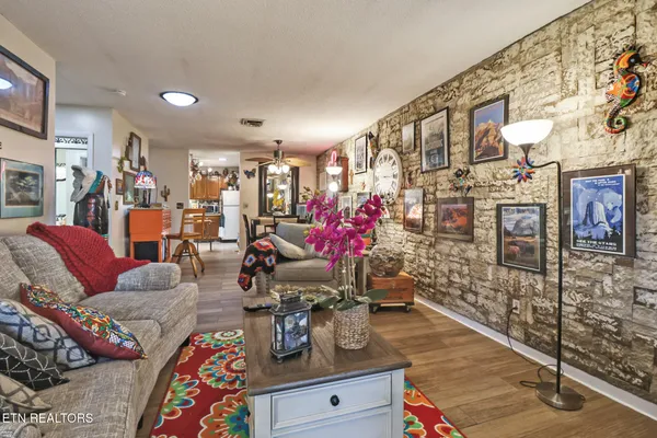 $189,900 | 33 Big Horn Loop, Unit 2, Crossville, TN 38572