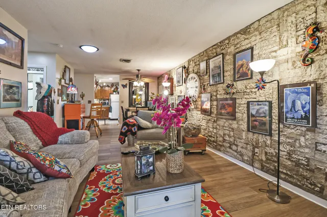 $189,900 | 33 Big Horn Loop, Unit 2, Crossville, TN 38572