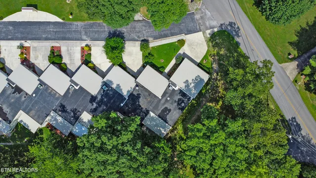 $189,900 | 33 Big Horn Loop, Unit 2, Crossville, TN 38572