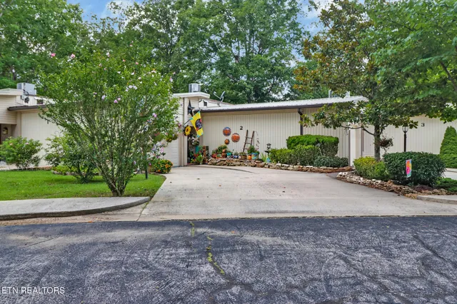 $189,900 | 33 Big Horn Loop, Unit 2, Crossville, TN 38572