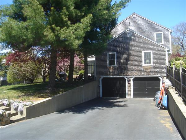 15 Grenadier Road Hingham, MA 02043 - Photo 4 of 19 Gallery Image 4