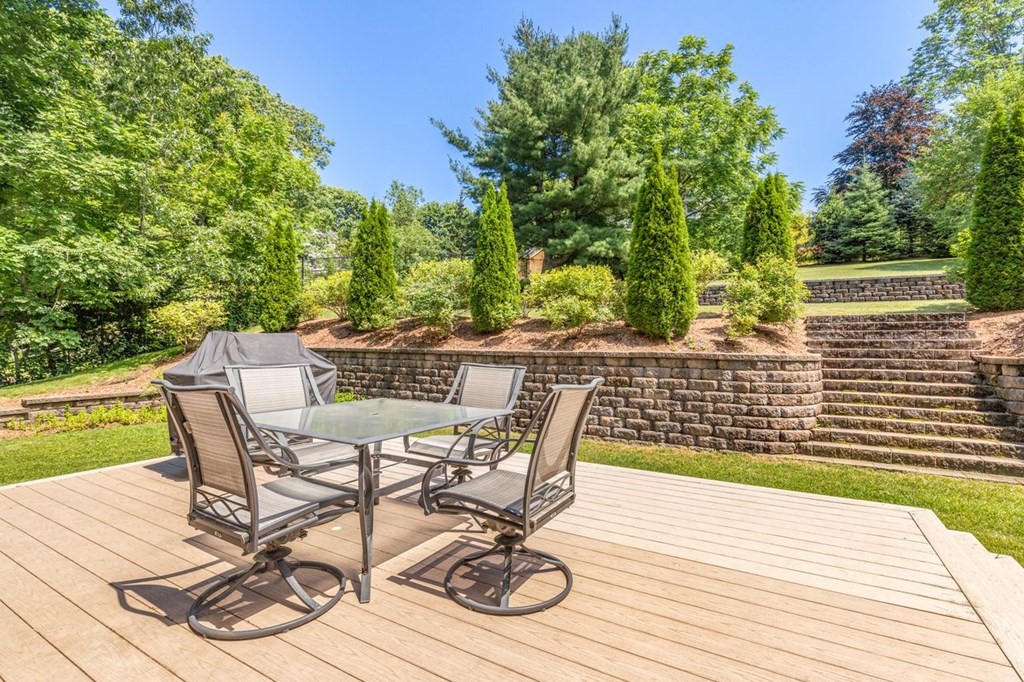 19 Valley Road Lexington, MA 02421 - Photo 2 of 23