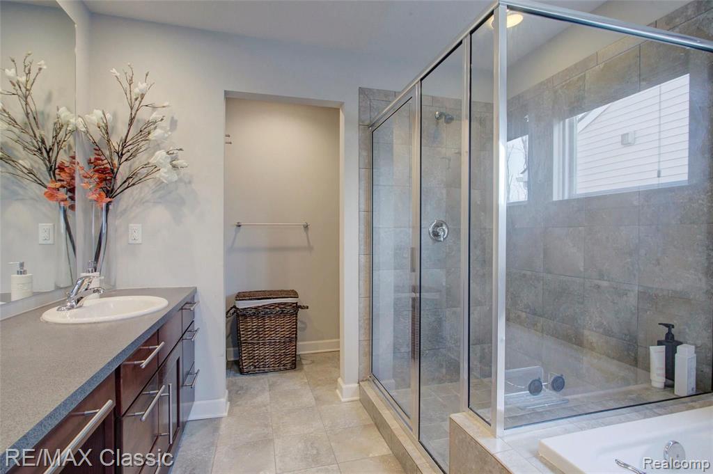 27123 Victoria Road Novi, MI 48374 - Photo 49 of 80