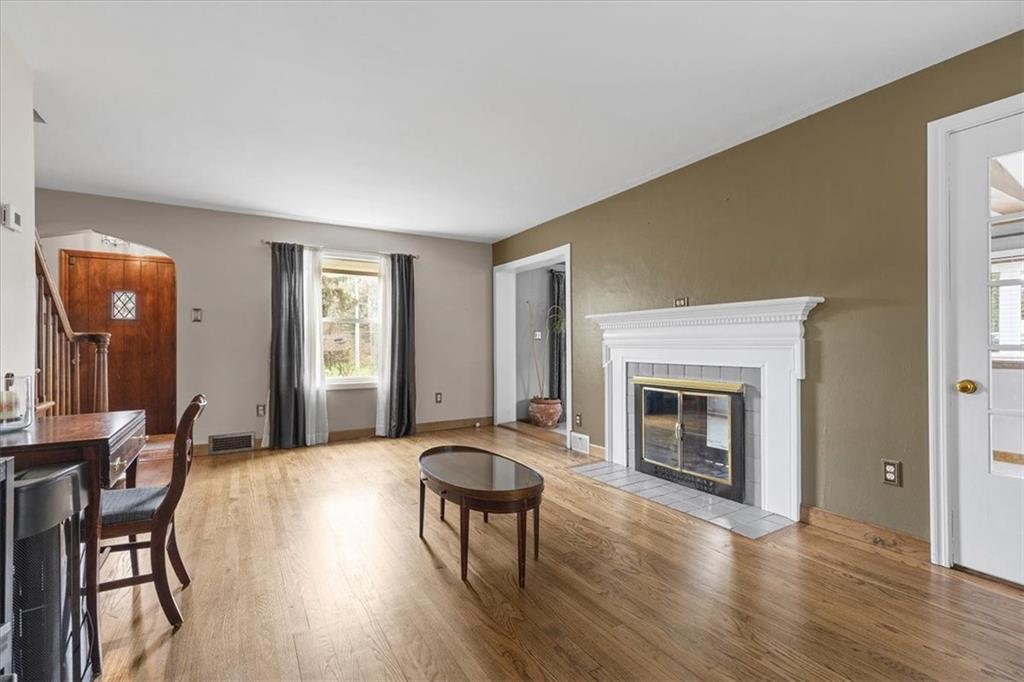5388 Library Road Bethel Park, PA 15102 - Photo 14 of 49 Gallery Image 14