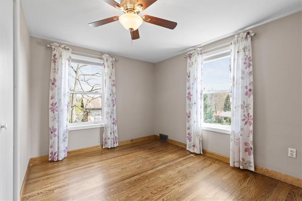 5388 Library Road Bethel Park, PA 15102 - Photo 22 of 49 Gallery Image 22