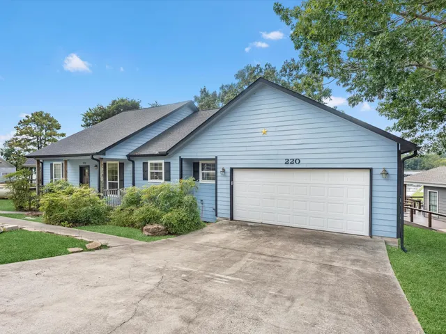$390,000 | 220 Harbour Row Drive, Coldspring, TX 77331