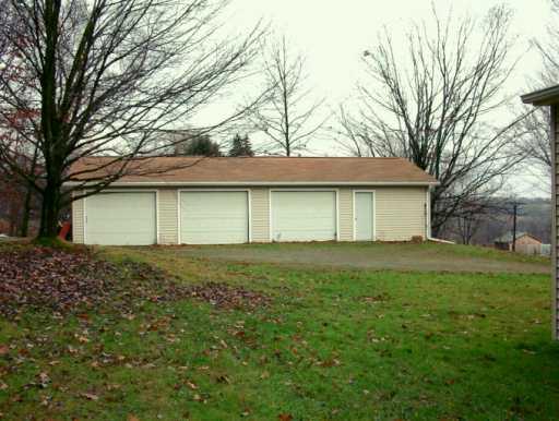 128 Goetsch Road Greenville, PA 16125 - Photo 2 of 7 Gallery Image 2
